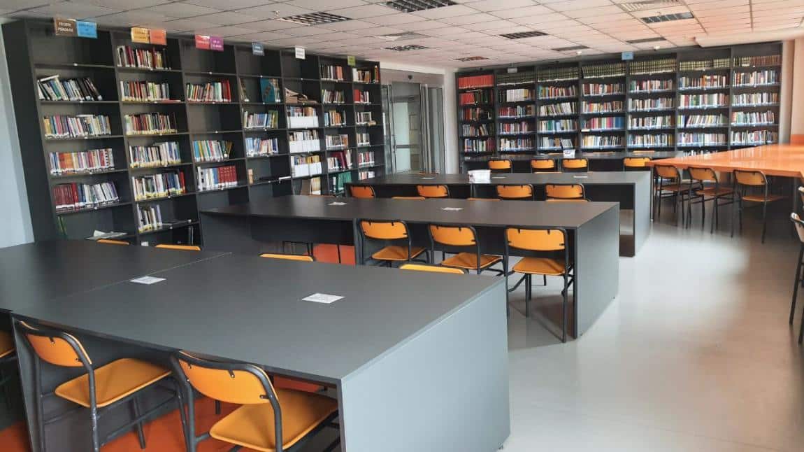 Tenzile Erdoğan Kız Anadolu İmam Hatip Lisesi Kütüphanesi 